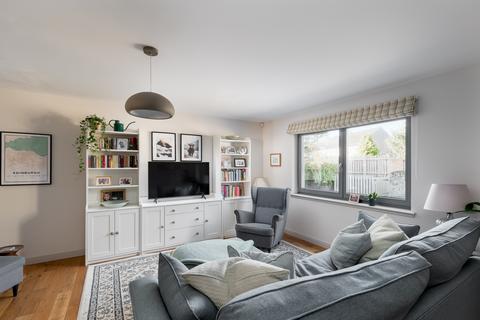4b Hunter Avenue, Loanhead, EH20 9SQ