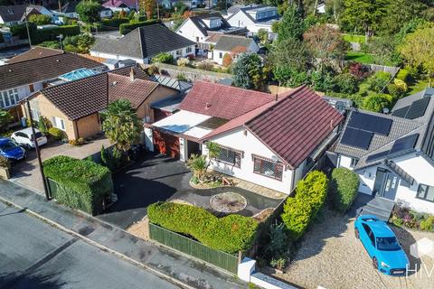 3 bedroom bungalow for sale, Uplands Road, Ferndown BH22