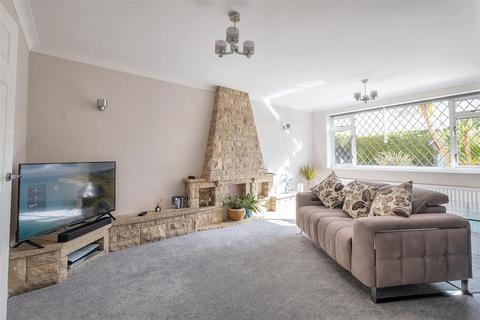 3 bedroom bungalow for sale, Uplands Road, Ferndown BH22