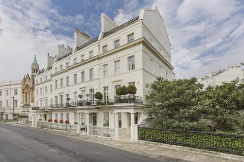 4 bedroom apartment for sale, West Halkin Street, London SW1X