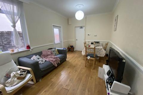 7 bedroom terraced house to rent, Donald Street, Roath, Cardiff