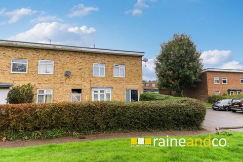 3 bedroom end of terrace house for sale, Primrose Close, Hatfield