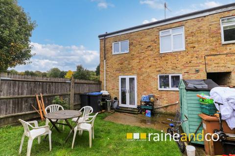 3 bedroom end of terrace house for sale, Primrose Close, Hatfield