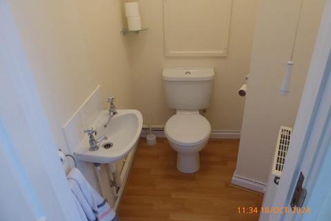 2 bedroom house to rent, Johnstown, Carmarthen,