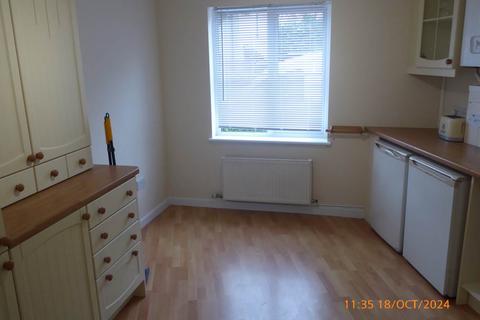 2 bedroom house to rent, Johnstown, Carmarthen,