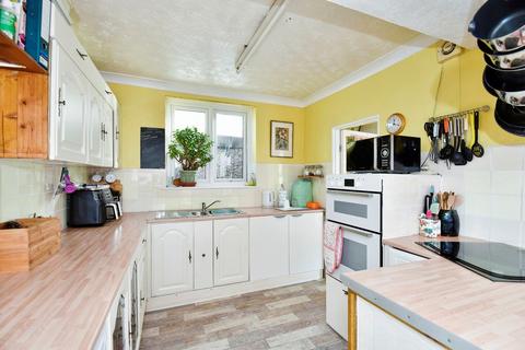 32 Edward Road, Queenborough, ME11 5DE