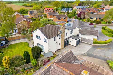 8 Rose Lea Close, Hillam, Leeds, LS25 5HJ