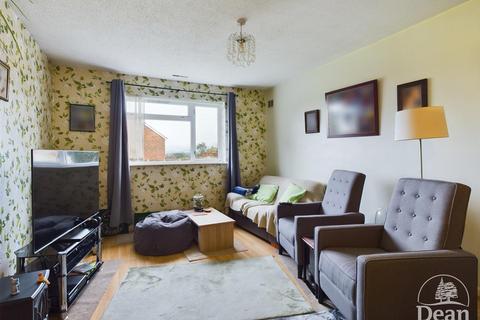 2 bedroom maisonette for sale, Colchester Close, Westbury-On-Severn