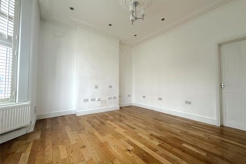 24a Laleham Road, London, SE6 2HT