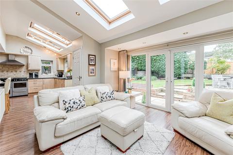 11 Arran Drive, Horsforth, Leeds, LS18 5SW