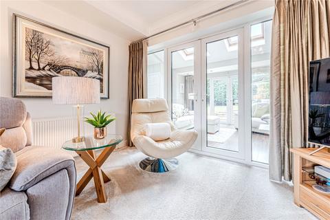 11 Arran Drive, Horsforth, Leeds, LS18 5SW