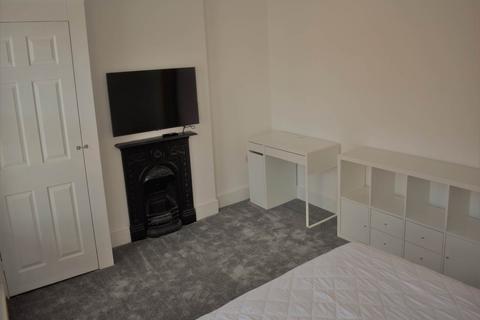 5 bedroom house to rent, Bruce Street, Cathays, Cardiff