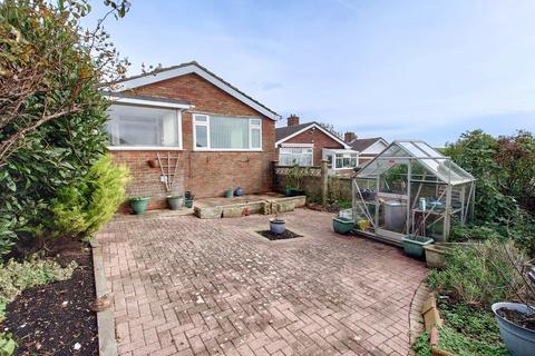 3 bedroom bungalow for sale, Howey Close, Denton