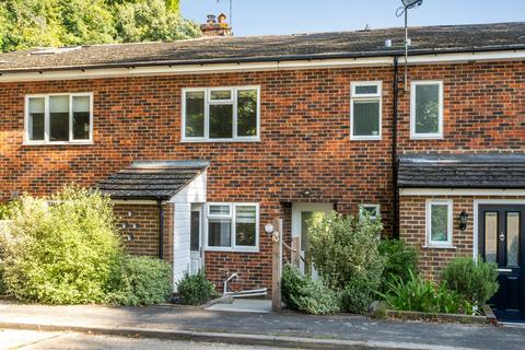 3 bedroom terraced house for sale, Hurst Croft, Surrey GU1