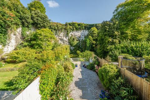 3 bedroom terraced house for sale, Hurst Croft, Surrey GU1