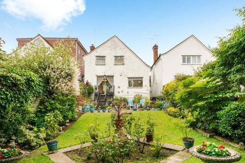 3 bedroom detached house for sale, Wentworth Road, London