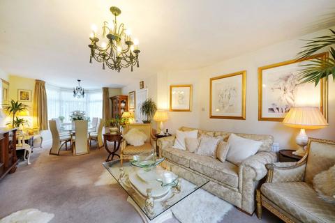 3 bedroom detached house for sale, Wentworth Road, London