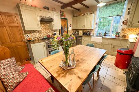 7 Aireside Terrace, Cononley, Keighley, BD20 8LY