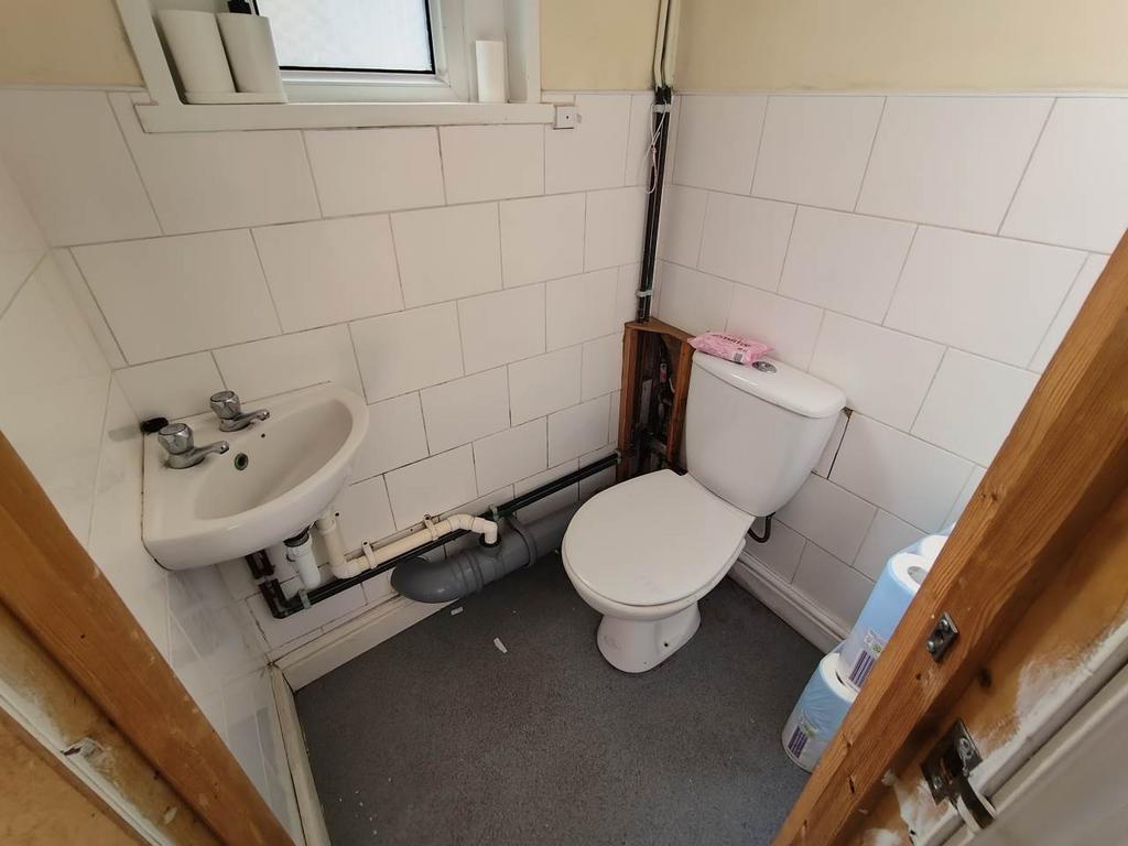 Ground floor WC