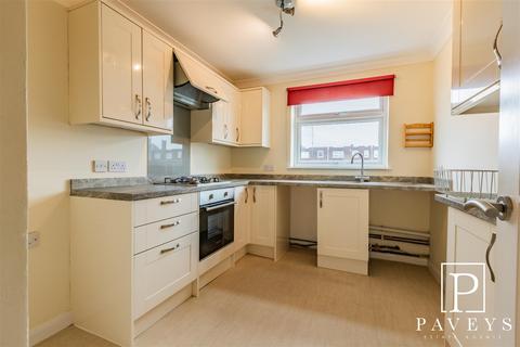 2 bedroom flat for sale, Queens Road, Frinton-On-Sea