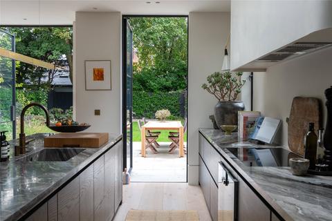 41 Westmoreland Road, London, SW13 9RZ