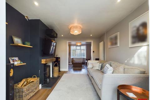 95 Finlay Road, Gloucester, GL4 6TW