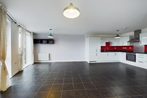 2 bedroom flat to rent, Saxon House, Wallington, Surrey