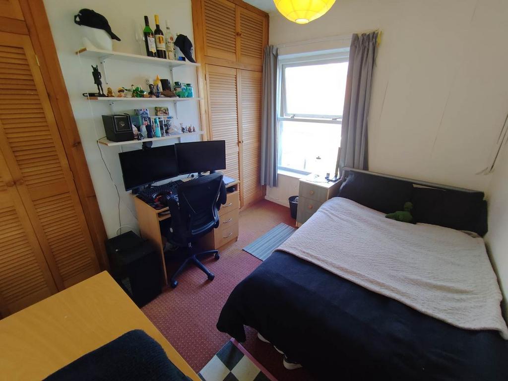 First floor middle b