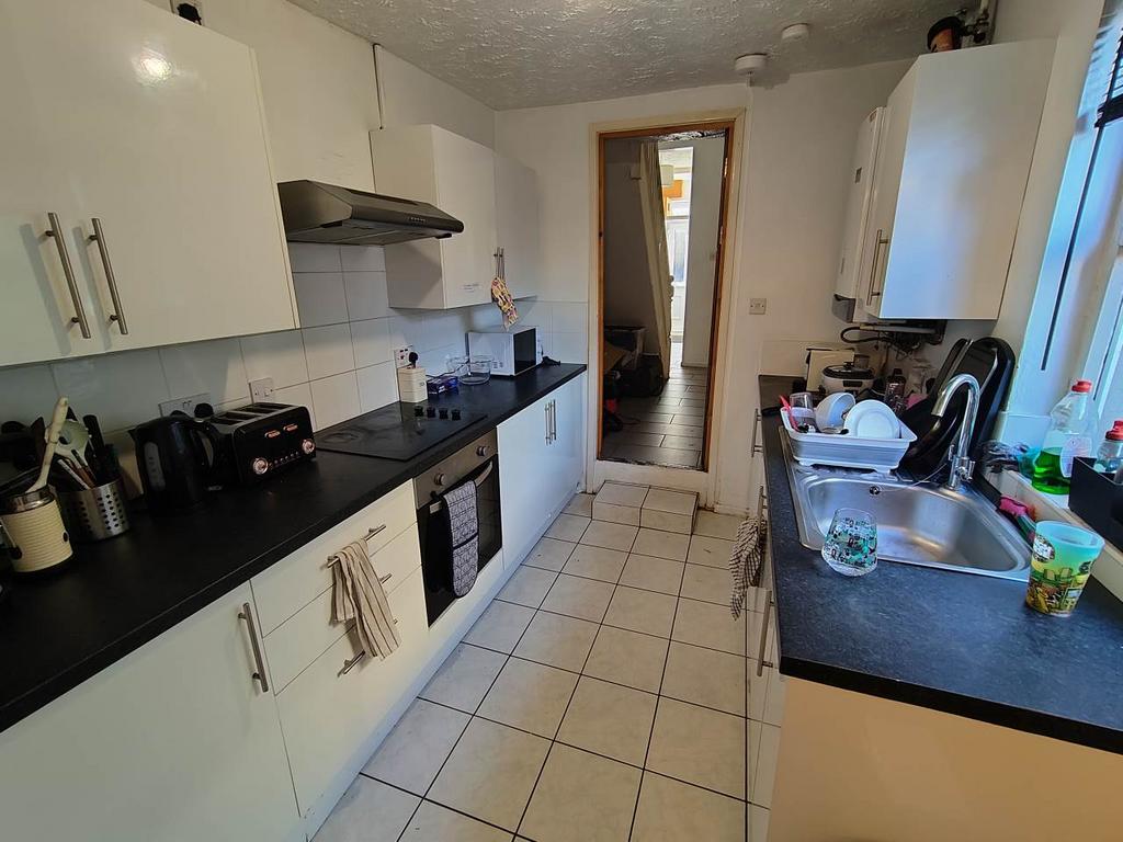 Kitchen (1)