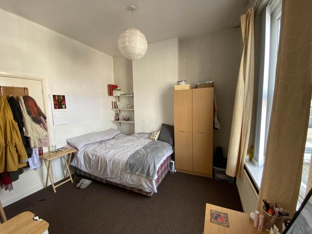 Bedroom 4 Reverse