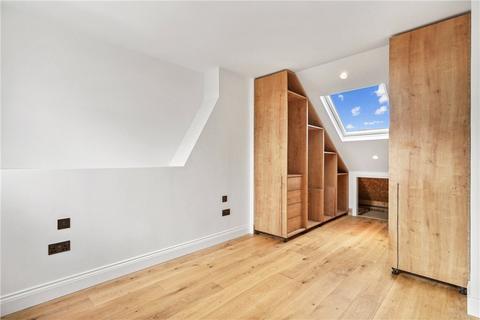 3 bedroom apartment to rent, Sedlescombe Road, Fulham, London, SW6