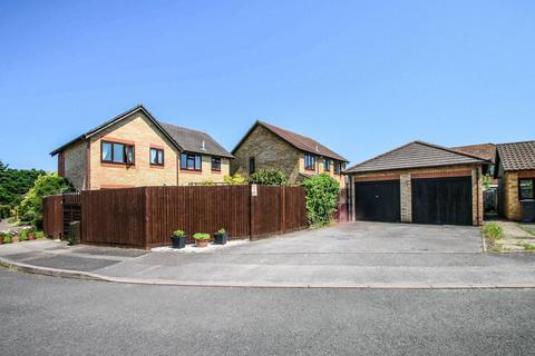 2 bedroom semi-detached house to rent, HAZELHURST CLOSE, Burpham, Guildford, GU4