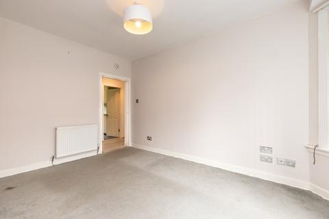 3 bedroom flat to rent, Moness Drive, Flat 0/2, Glasgow, Scotland, G52 1ER