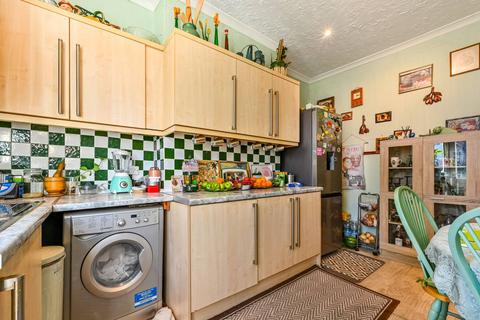 4 bedroom flat for sale, Riversdale Road, Highbury, London, N5