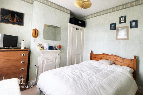 49 Hunter Road, Thornton Heath, CR7 8QJ