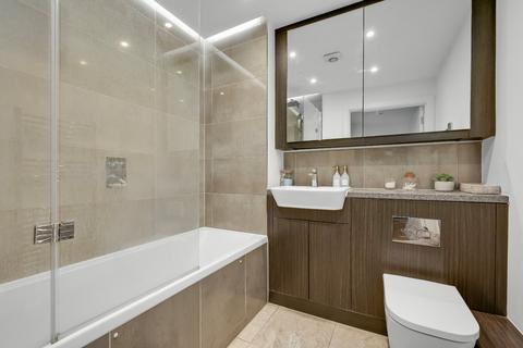 1 Ditton Grove, Esher, KT10 9FN