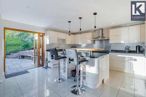 4 bedroom detached house for sale, Parklands Way, Worcester Park, KT4