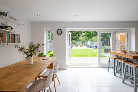 9 Badgers Close, Welford On Avon, Stratford-upon-avon, CV37 8FA