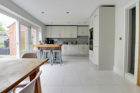 9 Badgers Close, Welford On Avon, Stratford-upon-avon, CV37 8FA