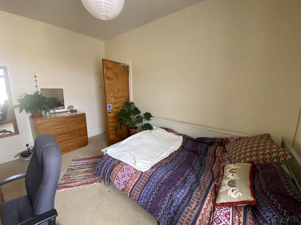 First Floor Middle R