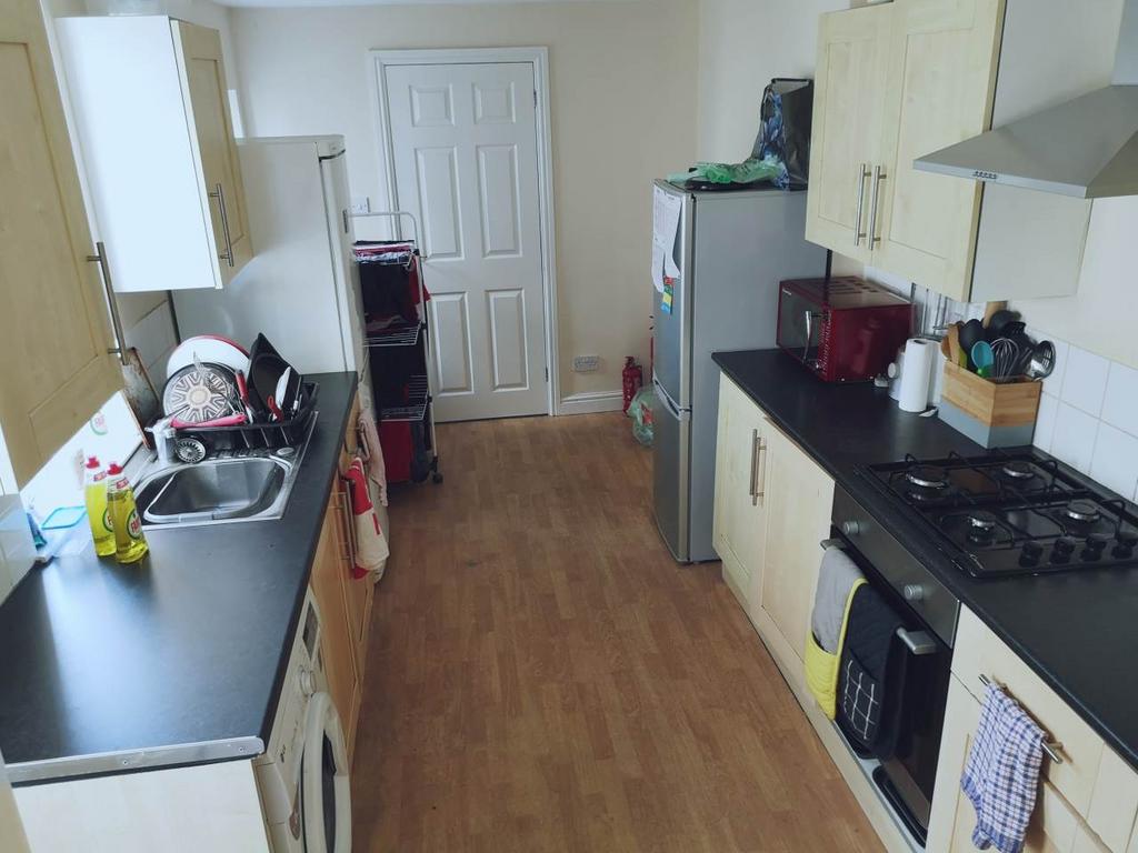 Braeval Street, Roath, Cardiff 5 bed house to rent £2,250 pcm (£519 pw)