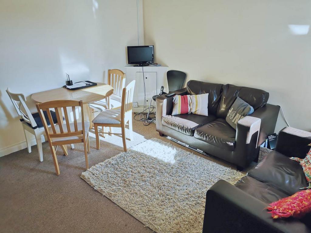 Braeval Street, Roath, Cardiff 5 bed house to rent £2,250 pcm (£519 pw)