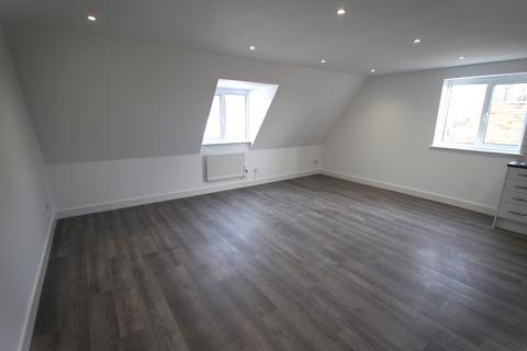 Studio to rent, Flat 13 High Street, Harlow CM17