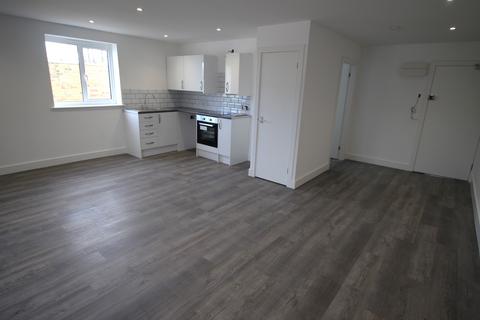 Studio to rent, Flat 13 High Street, Harlow CM17