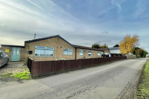 6 bedroom detached bungalow for sale, Euximoor Drove, Christchurch