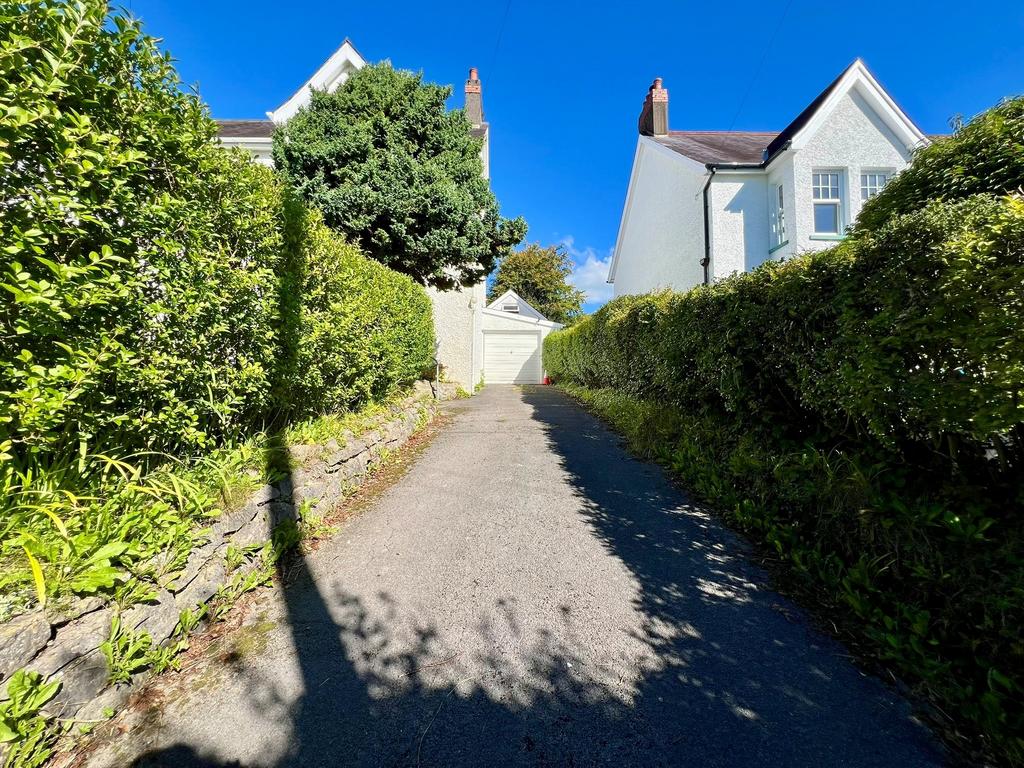 Driveway Aspect 1