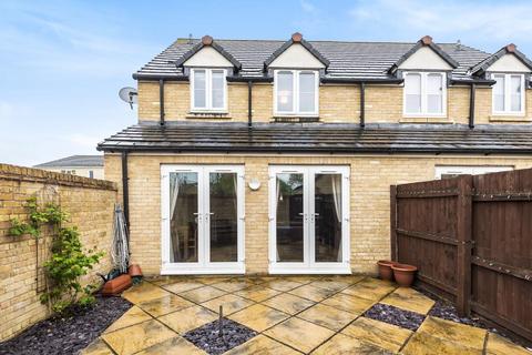 9 Baldwin Mews, Carterton, OX18 1AW