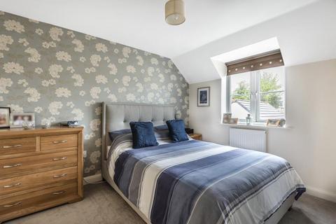 9 Baldwin Mews, Carterton, OX18 1AW