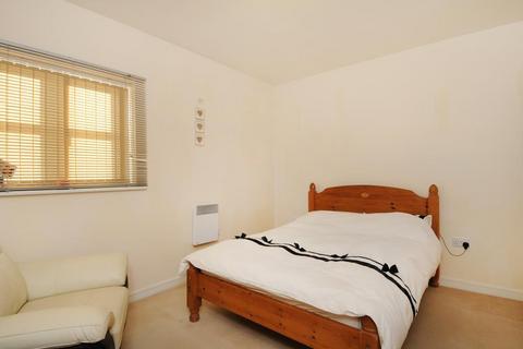 2 bedroom flat for sale, Carterton,  Oxfordshire,  OX18