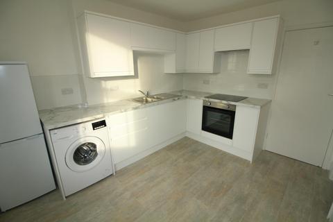 2 bedroom flat to rent, Waterloo Crescent, Nottingham NG7